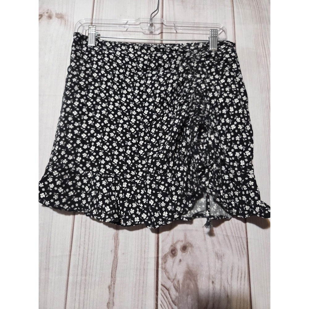 Kirious Skirt Womens Medium Black Floral Ruffle Hem Ruched‎ Front Mini Casual